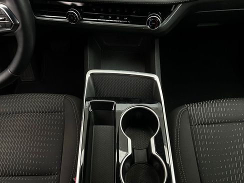 Used 2025 Chevrolet Equinox LT image 14