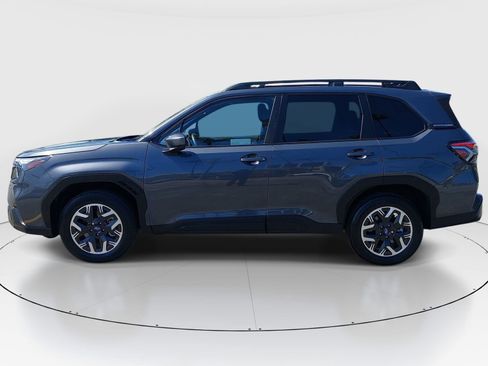 Used 2025 Subaru Forester Premium AWD/4WD image 4