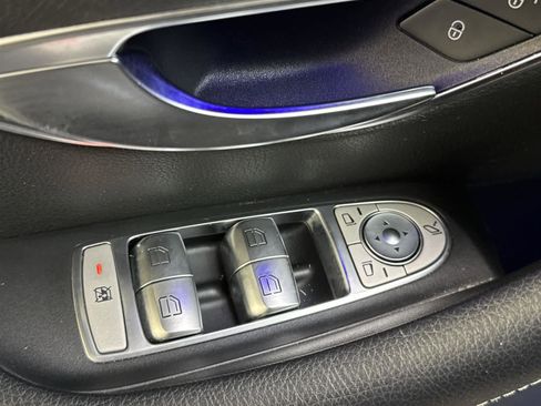 Used 2017 Mercedes-Benz E 300 image 23