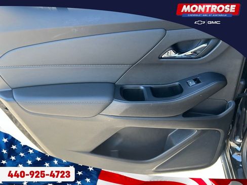 Used 2023 Chevrolet Traverse LT FWD image 19