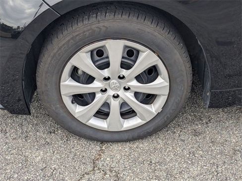 Used 2023 Toyota Corolla LE image 10