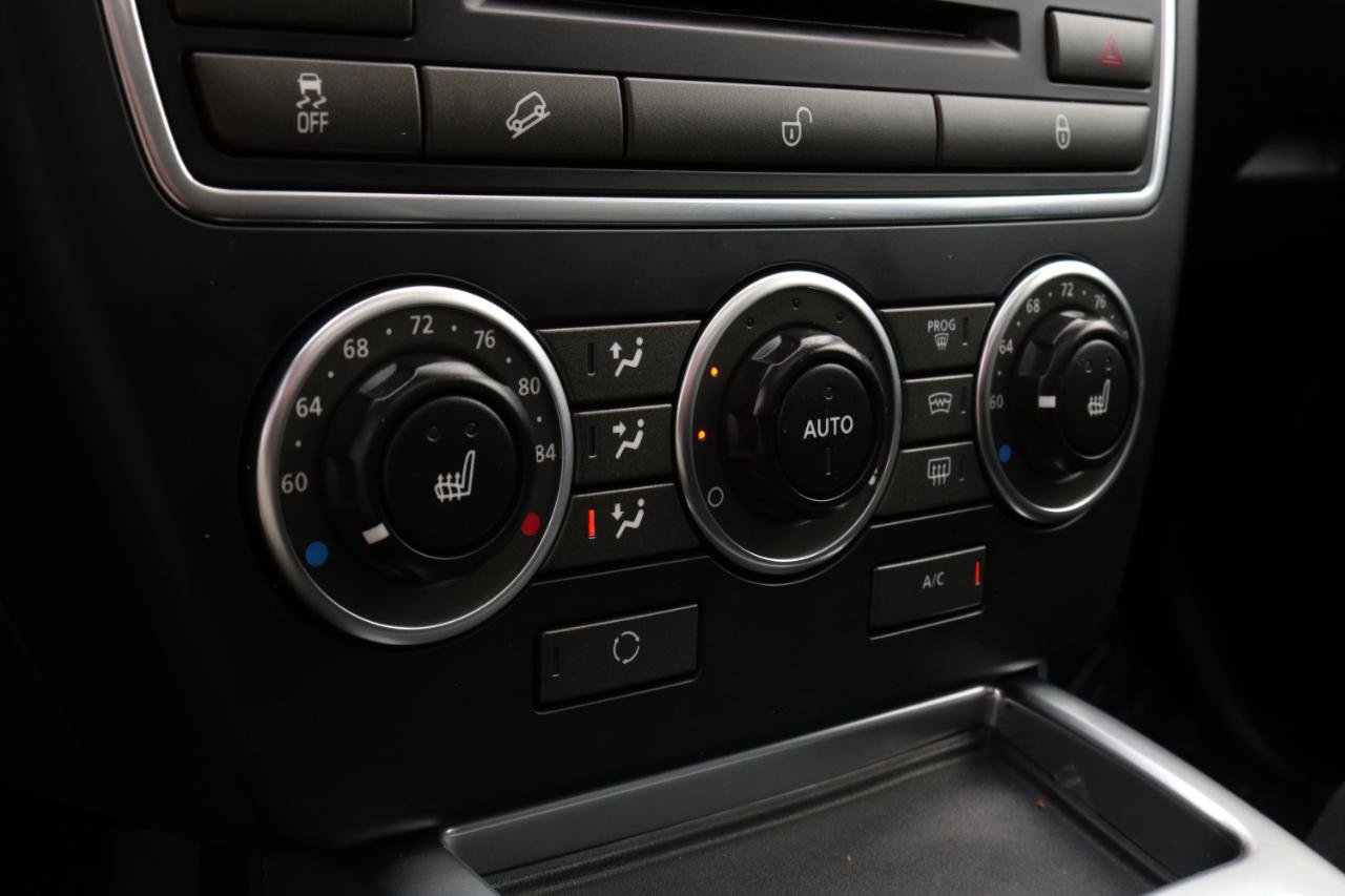 Used 2014 Land Rover LR2 AWD/4WD image 24