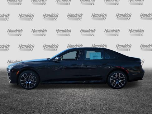New 2026 BMW 750e xDrive w/ Premium Package AWD/4WD image 7