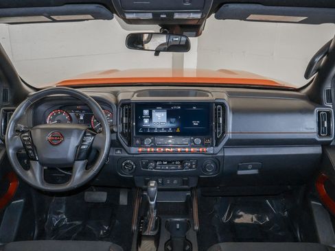 Used 2025 Nissan Frontier PRO-4X AWD/4WD image 26