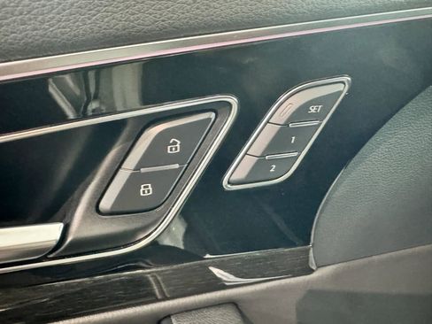 Used 2017 Audi Q7 3.0T Prestige image 24