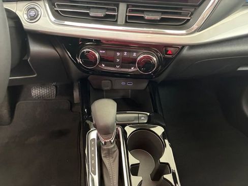 Certified 2024 Chevrolet Trax LT w/ Driver Confidence Package image 21