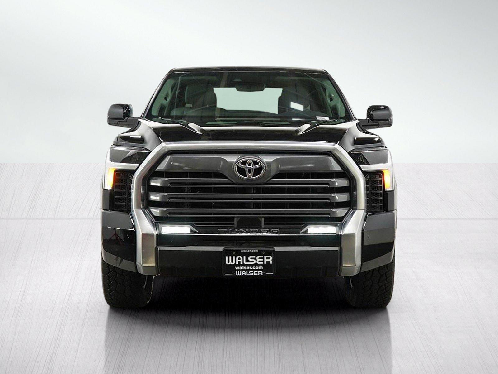 Used 2023 Toyota Tundra Limited w/ Power Package AWD/4WD image 8