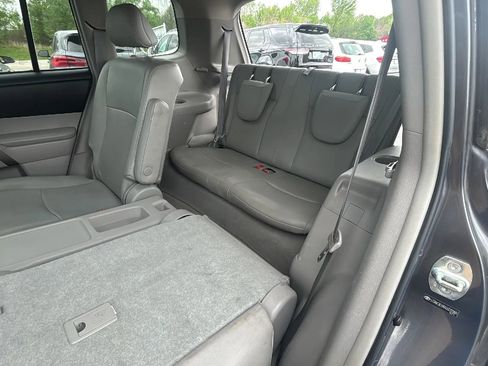 Used 2010 Toyota Highlander SE image 23