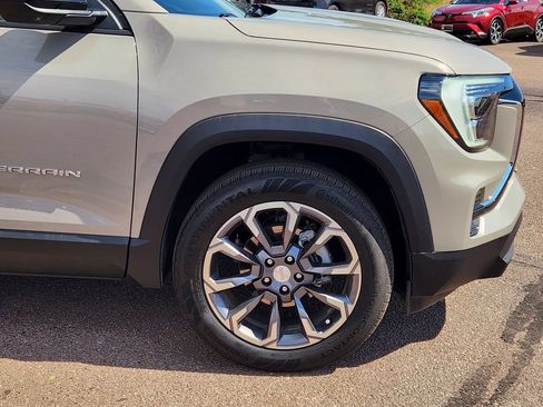Used 2025 GMC Terrain Elevation w/ Elevation Premium Package AWD/4WD image 29