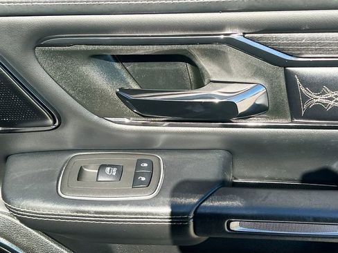 Used 2022 RAM 1500 Limited image 32