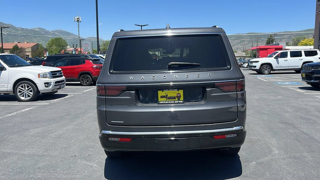 Used 2023 Jeep Wagoneer 4WD w/ Convenience Group I image 6