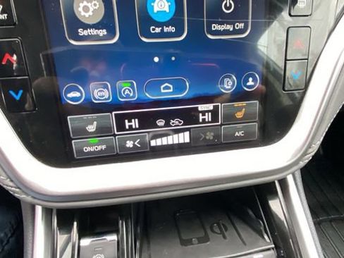 Certified 2023 Subaru Outback Onyx Edition XT image 28