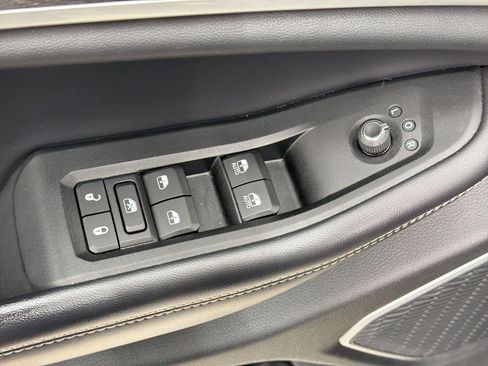 Used 2021 Jeep Grand Cherokee L Limited RWD image 20