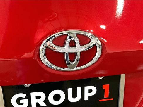 Used 2015 Toyota Corolla LE image 30