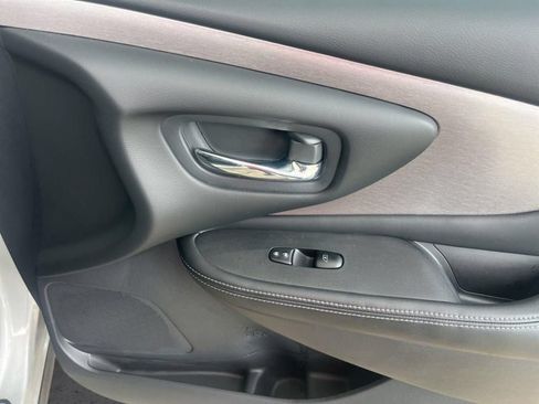 Used 2022 Nissan Murano SV FWD image 22