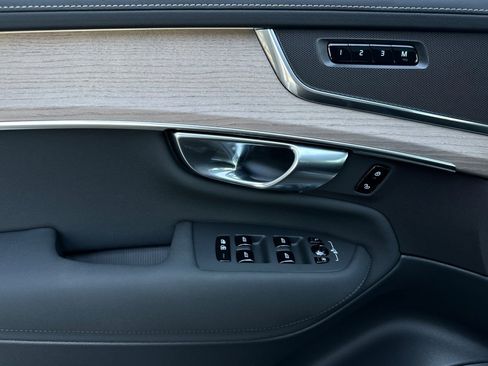 Certified 2025 Volvo XC90 B6 Core w/ Protection Package Premier image 10