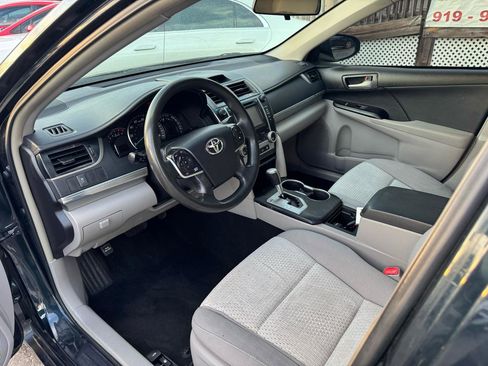 Used 2014 Toyota Camry LE FWD image 14