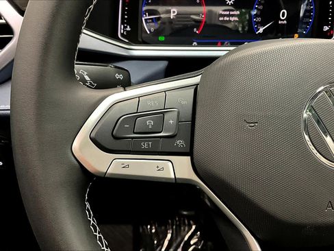 New 2026 Volkswagen Taos SEL image 17