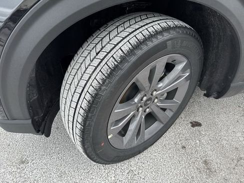 New 2026 Ford Explorer Active w/ Active Comfort Package image 10