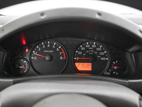 Used 2009 Nissan Frontier SE RWD image 18