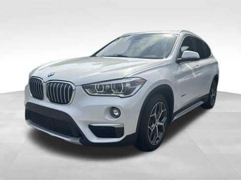 Used 2017 BMW X1 xDrive28i AWD/4WD image 1