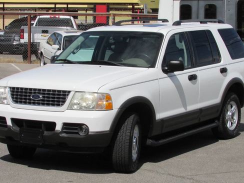 Used 2003 Ford Explorer Sport XLT image 9