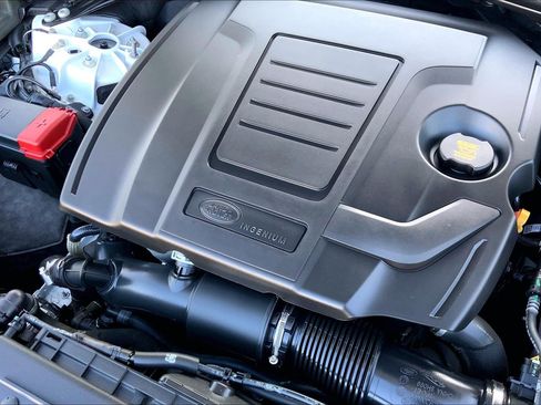 Used 2025 Land Rover Range Rover Velar S image 28