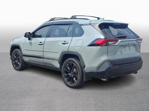 Used 2019 Toyota RAV4 XLE Premium w/ Cold Weather Package AWD/4WD image 6