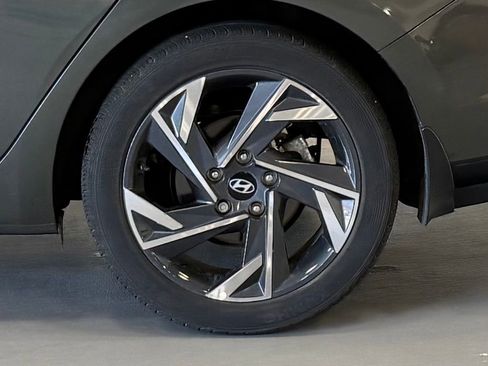 Certified 2024 Hyundai Elantra SEL w/ Convenience Package FWD image 8