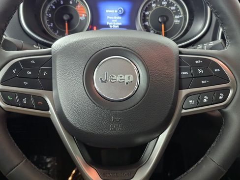 Used 2022 Jeep Cherokee Limited image 23