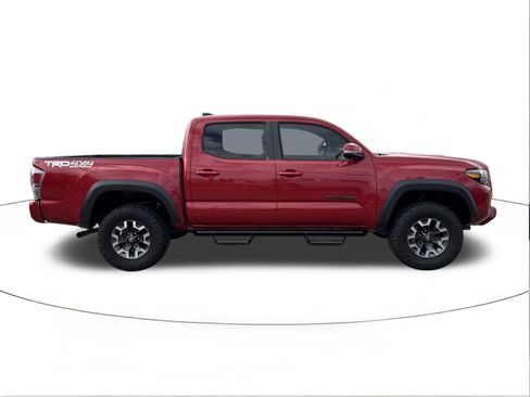 Used 2023 Toyota Tacoma TRD Off-Road w/ TRD Premium Off Road Package image 2