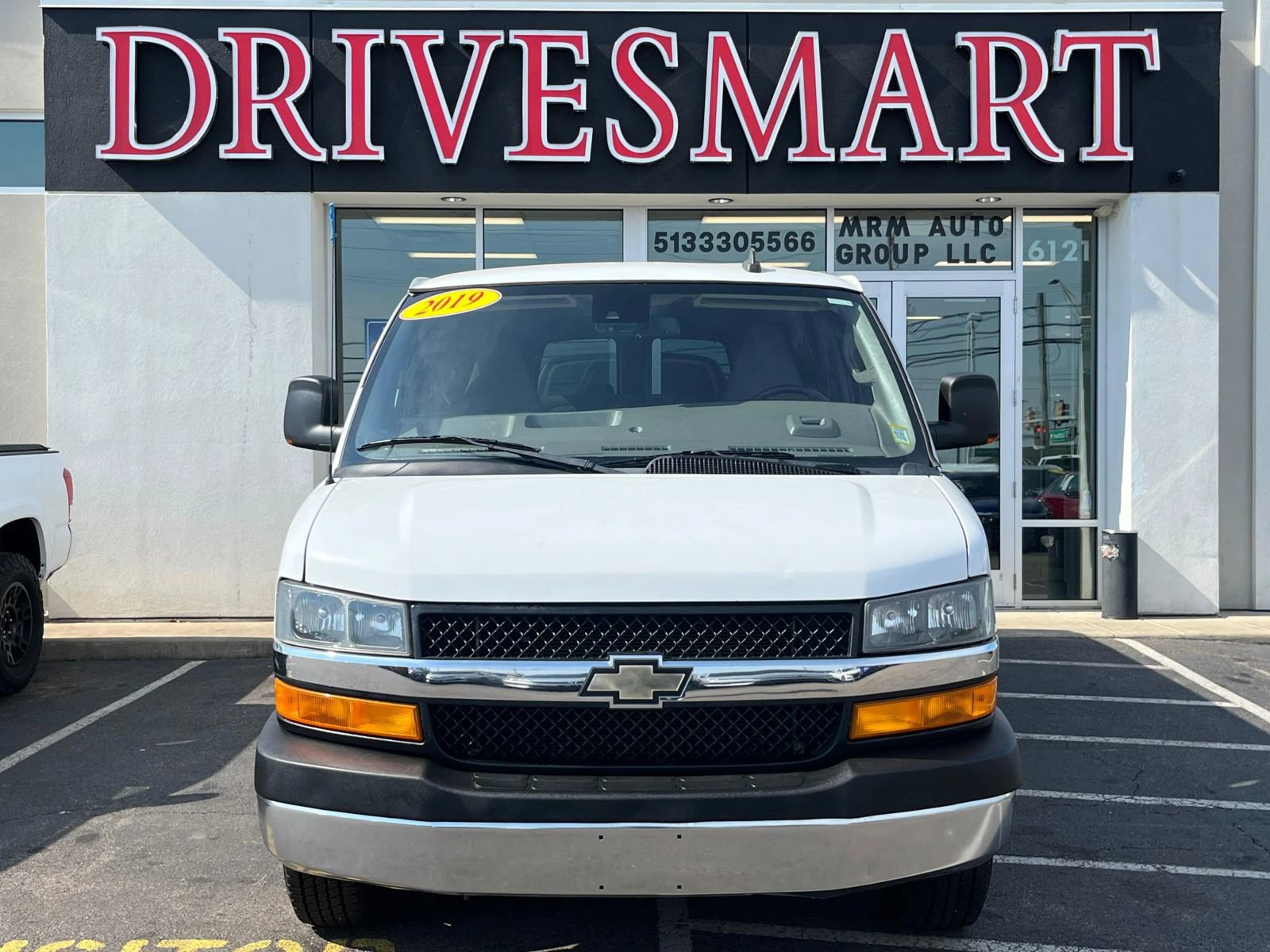 Used 2019 Chevrolet Express 3500 LT w/ LT Preferred Equipment Group RWD image 4