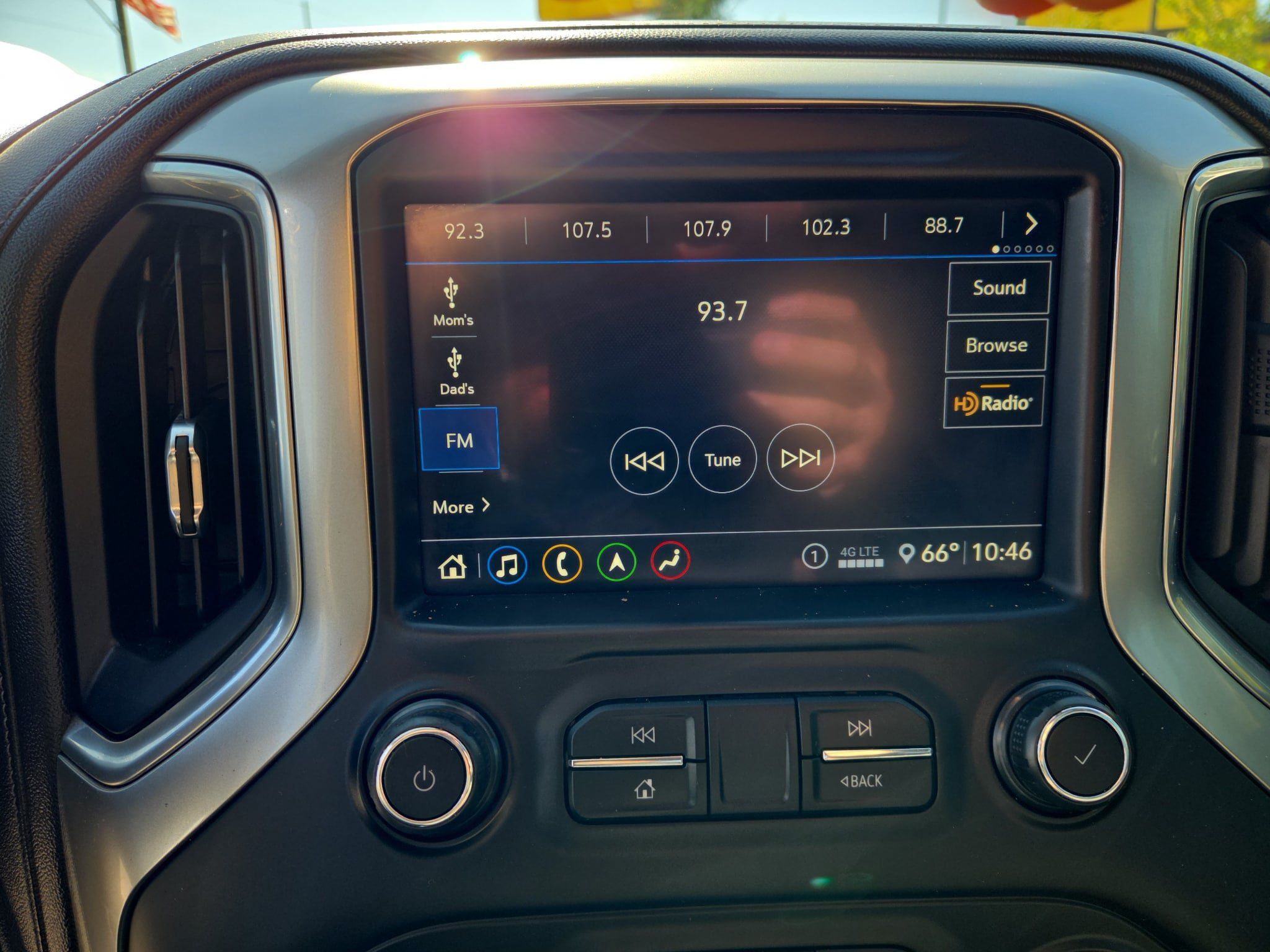 Used 2020 Chevrolet Silverado 2500 LTZ w/ LTZ Plus Package AWD/4WD image 31