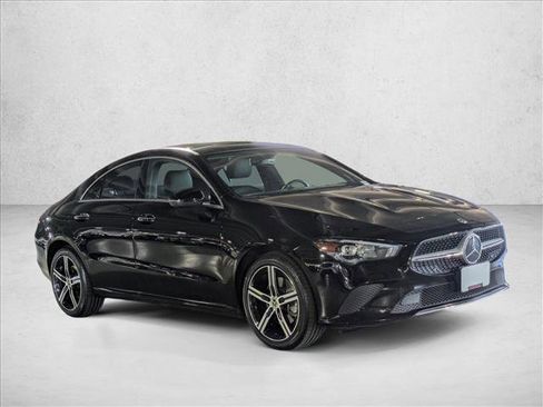 Used 2023 Mercedes-Benz CLA 250 image 3