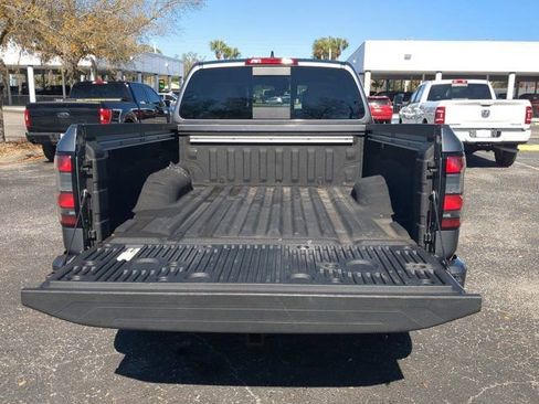 Used 2024 Nissan Frontier SV w/ Technology Package image 12