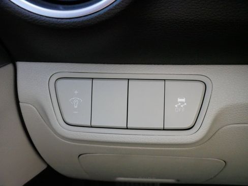 Used 2022 Kia Forte LXS image 26