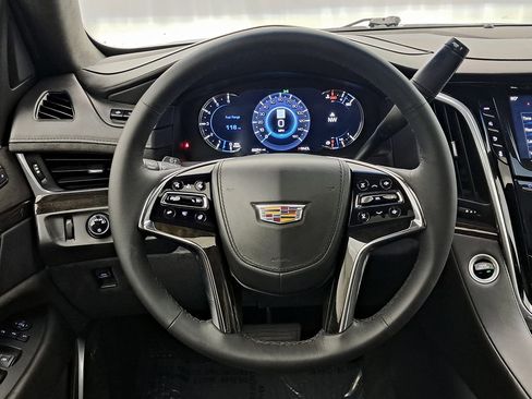 Used 2019 Cadillac Escalade Platinum image 12
