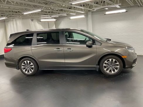 Used 2022 Honda Odyssey EX-L image 6