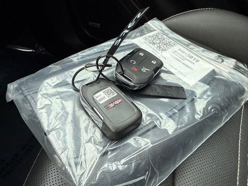 Used 2023 GMC Terrain Denali w/ Black Diamond Edition image 44