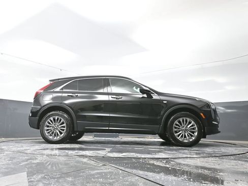 Used 2025 Cadillac XT4 Premium Luxury image 51