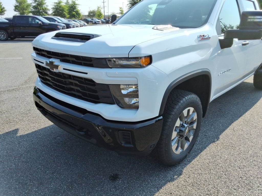 New 2026 Chevrolet Silverado 2500 Custom w/ Custom Value Package AWD/4WD image 9