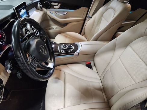 Used 2019 Mercedes-Benz GLC 300 image 29