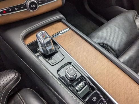Used 2016 Volvo XC90 T8 Inscription AWD/4WD image 11