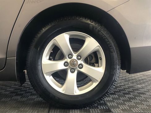 Used 2013 Toyota Sienna LE image 18