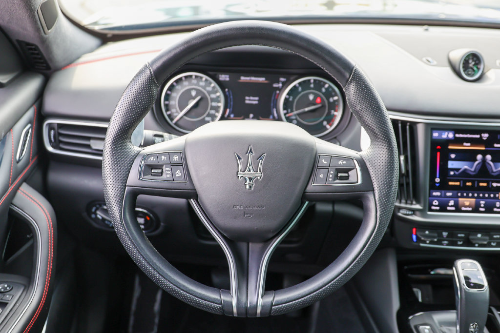 Used 2023 Maserati Levante GT AWD/4WD image 9