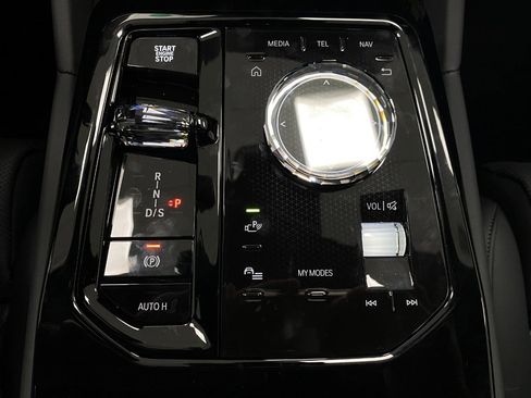 New 2026 BMW 550e xDrive image 27