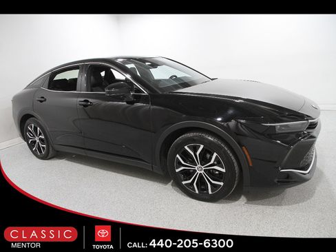 Certified 2024 Toyota Crown XLE image 1