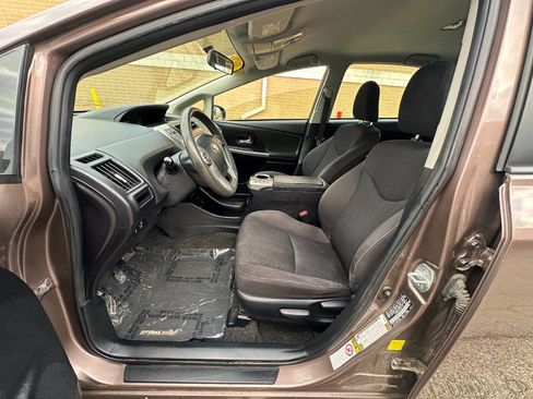 Used 2015 Toyota Prius V Three image 15