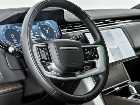 Used 2024 Land Rover Range Rover Long Wheelbase SE AWD/4WD image 27