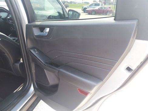 Used 2024 Ford Escape ST-Line FWD image 11